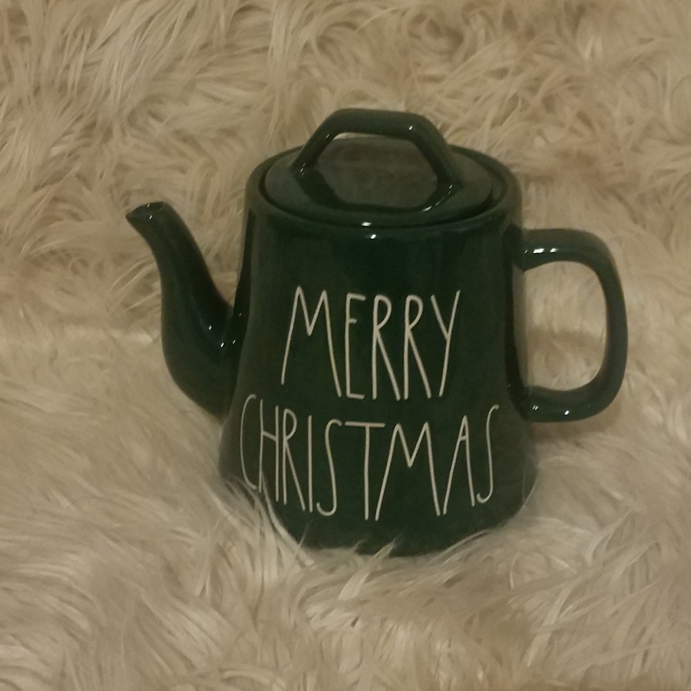Rae Dunn teapot